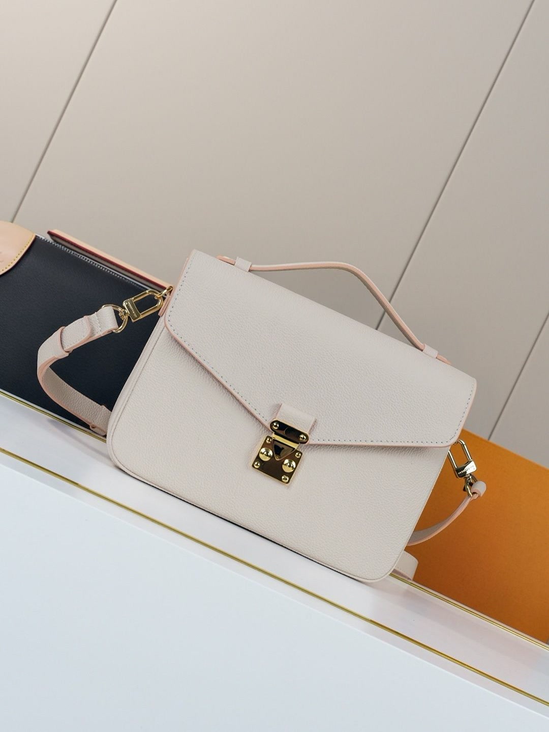 Leatherwork Essentials - 女性用キャリーオール シンプル マルチウェア レディース PU 構造化バッグ