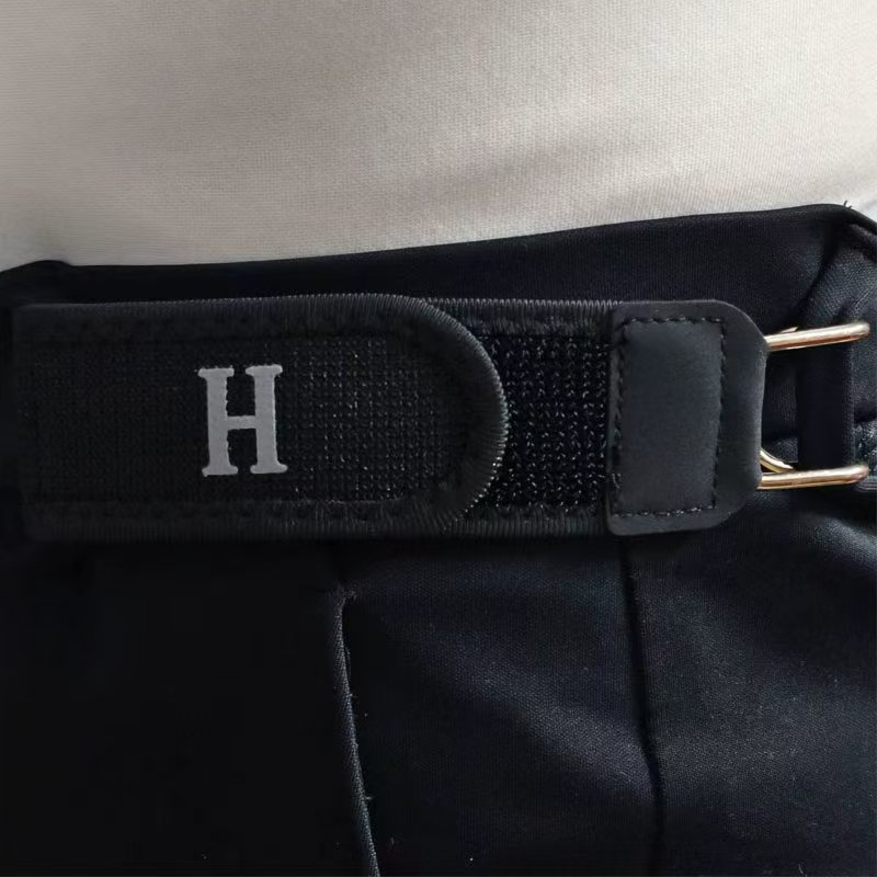 バックルレス弾性メタルフックベルト - ユニセックス目に見え - Leatherwork Essentials のレビューと価格